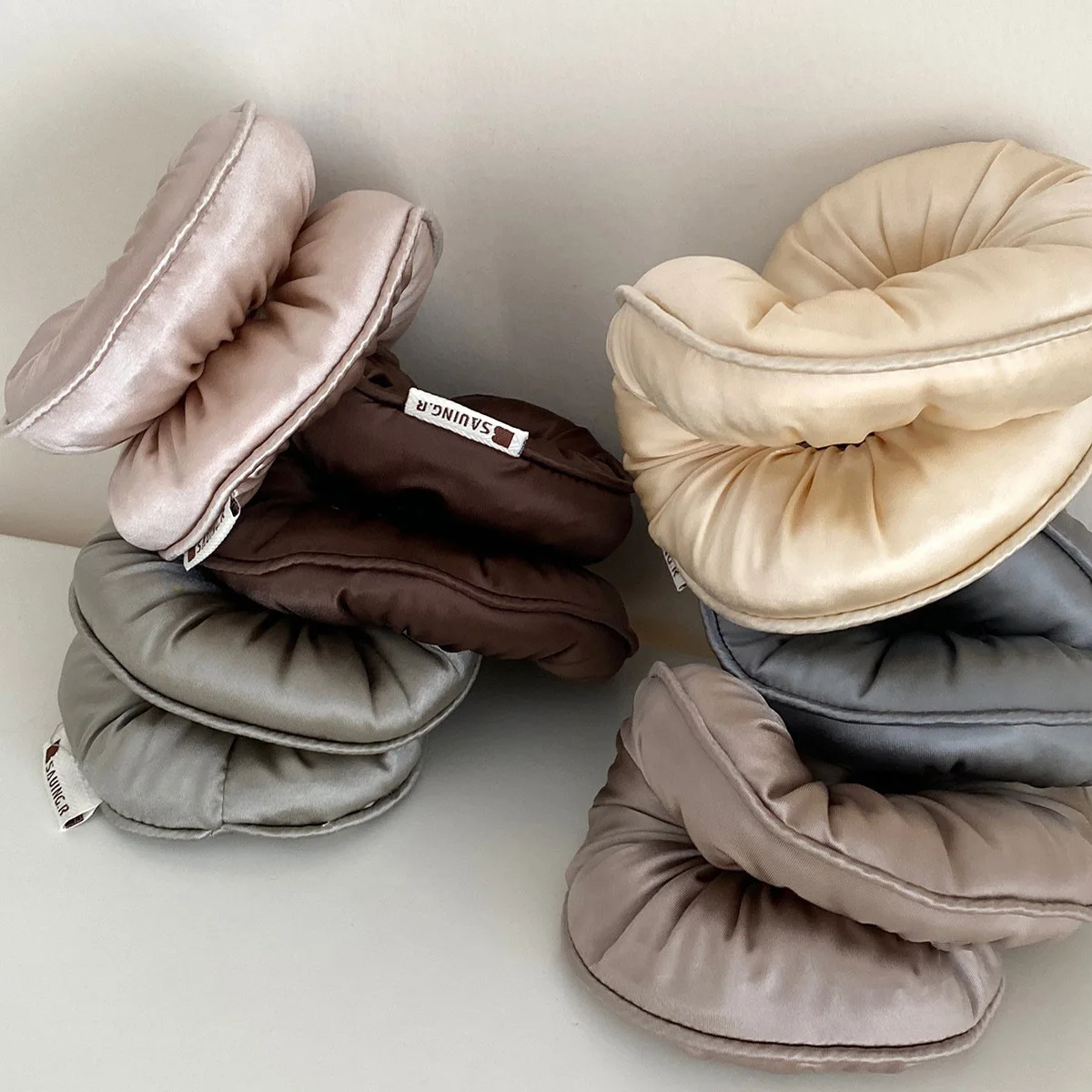 Sponge Sleep Elastic Ponytail  - Travel Accessories Holder avis et prix